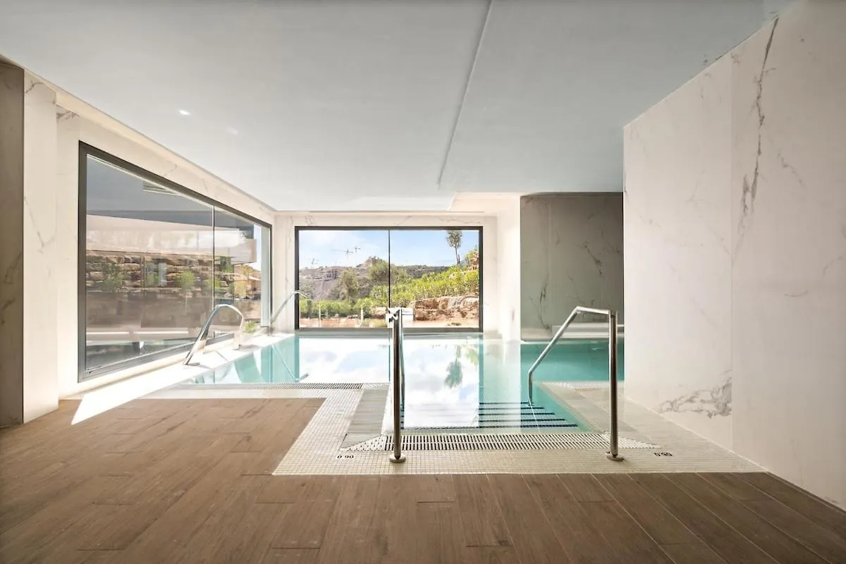 Apartament Oasis 325 With Private Garden & Wellnes Estepona